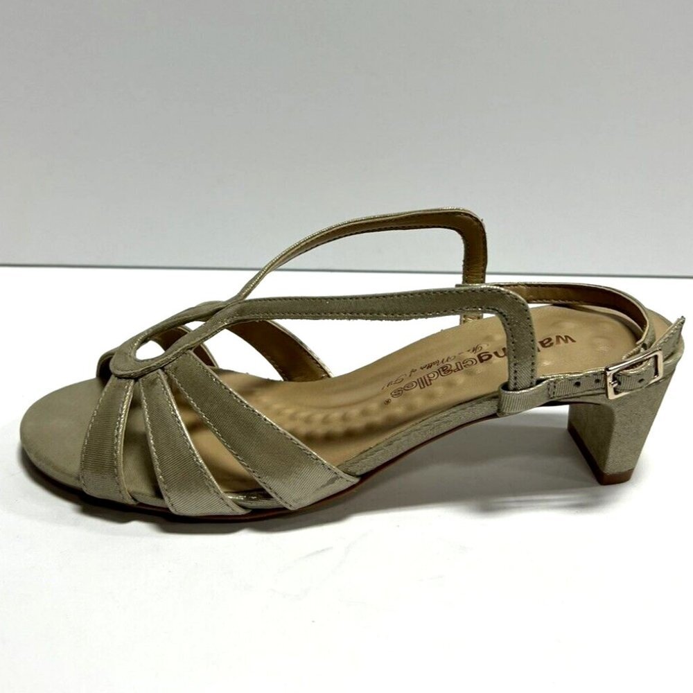 Walking Cradles Womens Leandra Sandal Gold Size 7.5 Wide